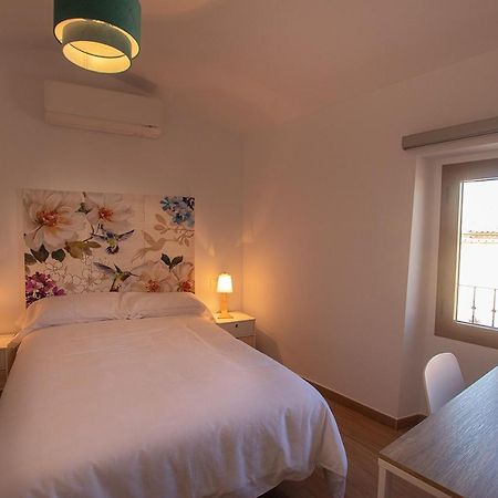 Apartamentos Turisticos Abrilymarzo Caceres Exterior photo